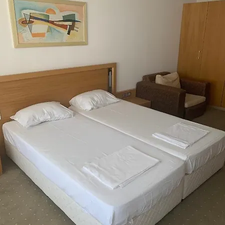 Kalina Private In Emerald Resort, Apartment